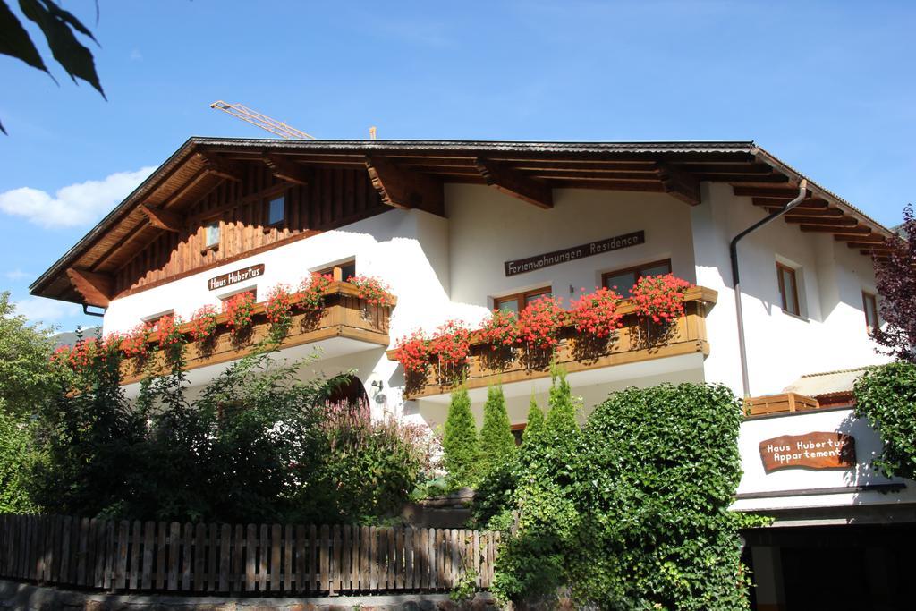 Aparthotel Garni Haus Hubertus Malles Venosta Exteriér fotografie