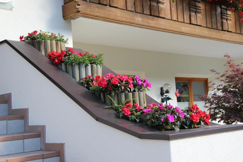 Aparthotel Garni Haus Hubertus Malles Venosta Exteriér fotografie