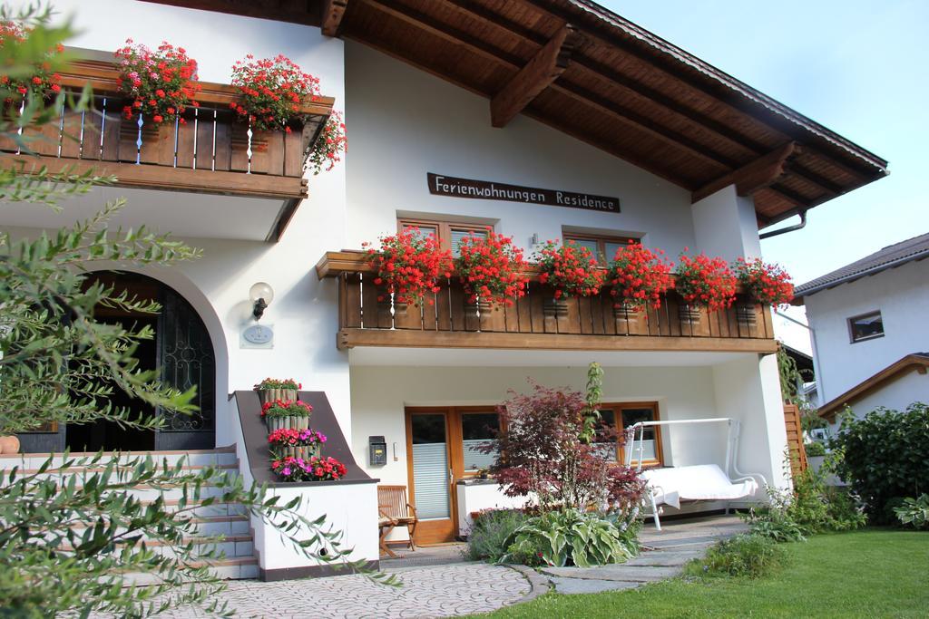 Aparthotel Garni Haus Hubertus Malles Venosta Exteriér fotografie