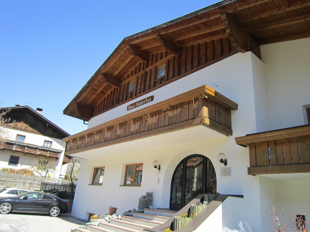 Aparthotel Garni Haus Hubertus Malles Venosta Pokoj fotografie