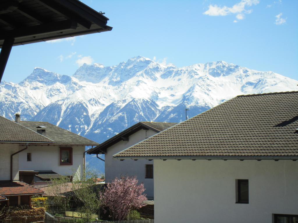 Aparthotel Garni Haus Hubertus Malles Venosta Exteriér fotografie